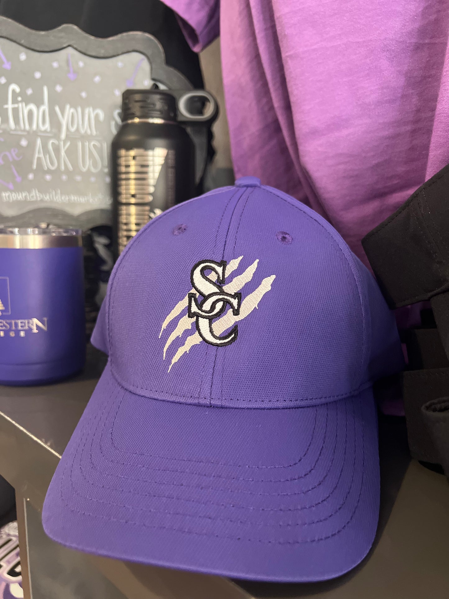 Interlocking SC Scratch Hat